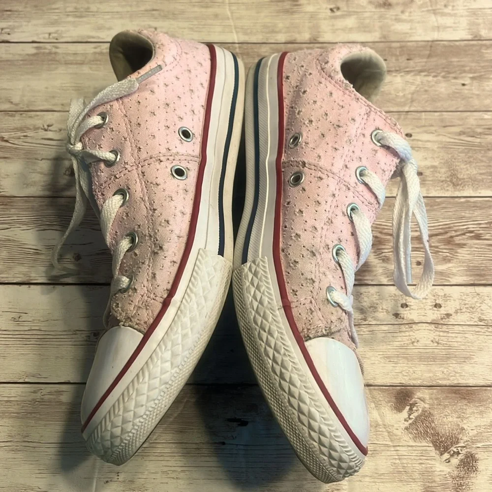 Converse 4 (Kids) Pink Star Cutout Sneakers
